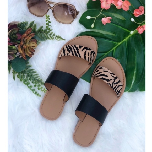 Animal Print Sandals - Picture 4 of 7